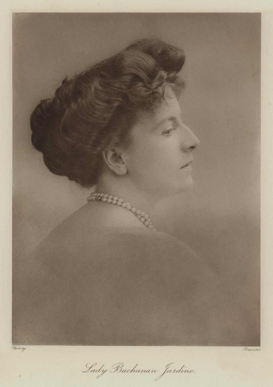 Lady Buchanan Jardine (zdjęcie czarno-białe) autorstwa English Photographer