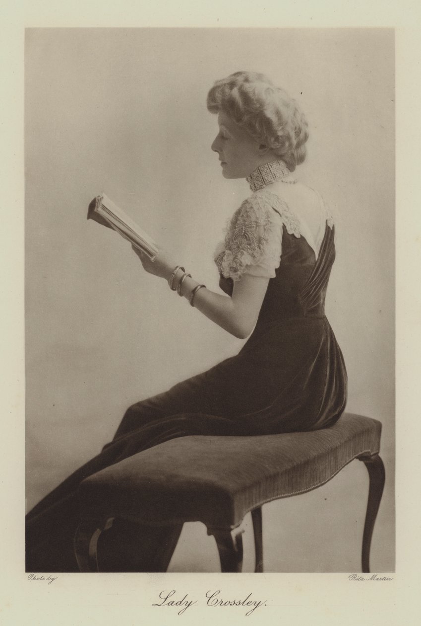 Lady Crossley (zdjęcie czarno-białe) autorstwa English Photographer