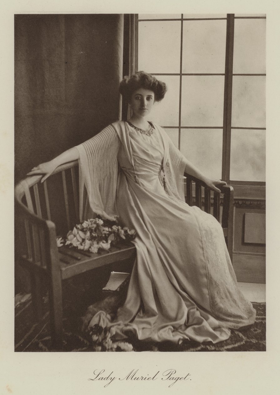 Lady Muriel Paget (zdjęcie czarno-białe) autorstwa English Photographer