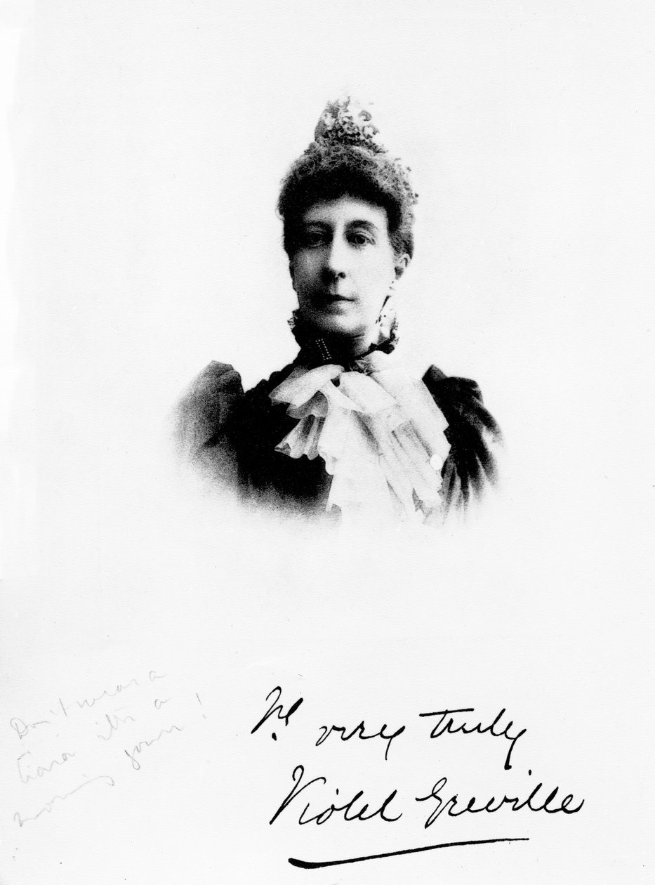Lady Violet Greville autorstwa English Photographer