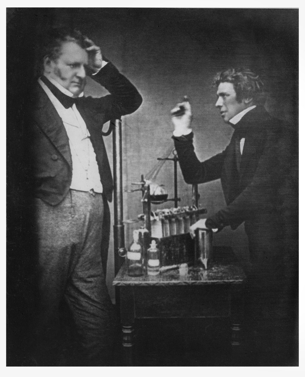 Michael Faraday (1791-1867) i John Frederic Daniell (1790-1845) (zdjęcie) autorstwa English Photographer