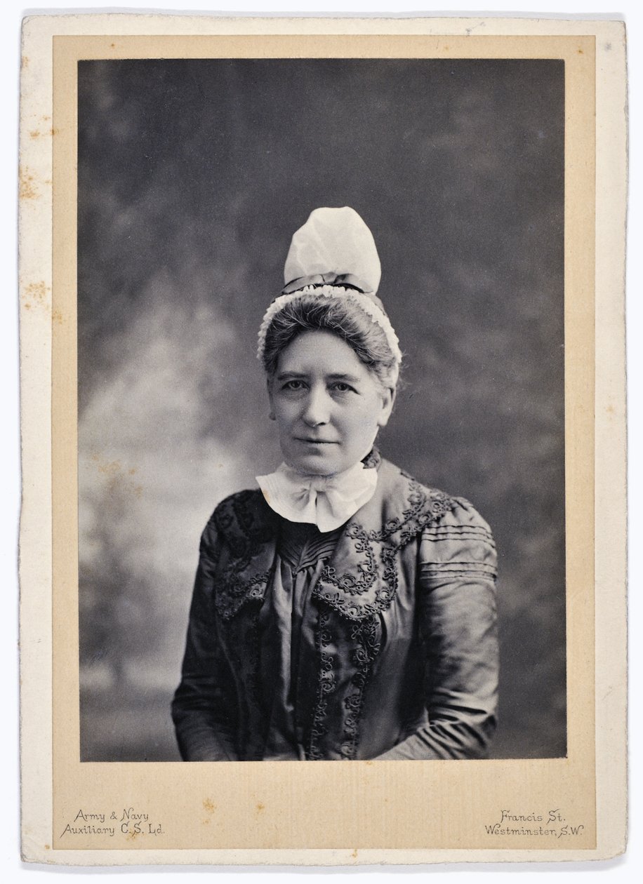 Panna L.M. Gordon, opiekunka szpitala św. Tomasza autorstwa English Photographer