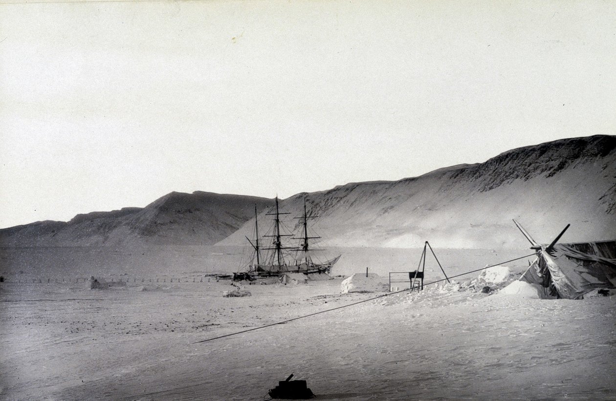 Biegun północny: Zatoka odkryć, zima - w „Opowieści o podróży do Stolicy Polarnej w latach 1875–76”, G.S. Nares, wyd. Londyn autorstwa English Photographer