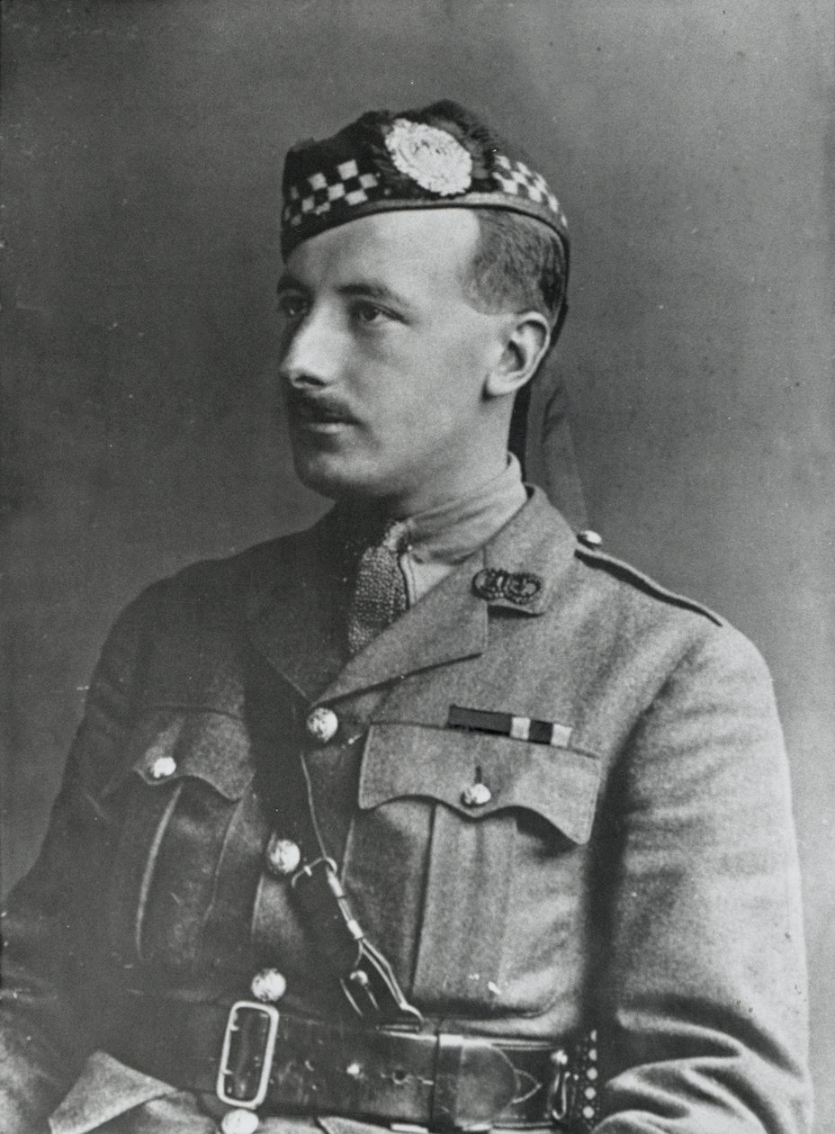 Portret kapitana Arthura Hendersona VC, 2. batalionu Argyll i Sutherland Highlanders, 1915 autorstwa English Photographer