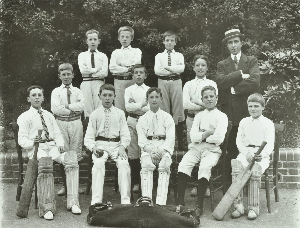 Rosendale Road School: drużyna krykieta, 1897 autorstwa English Photographer