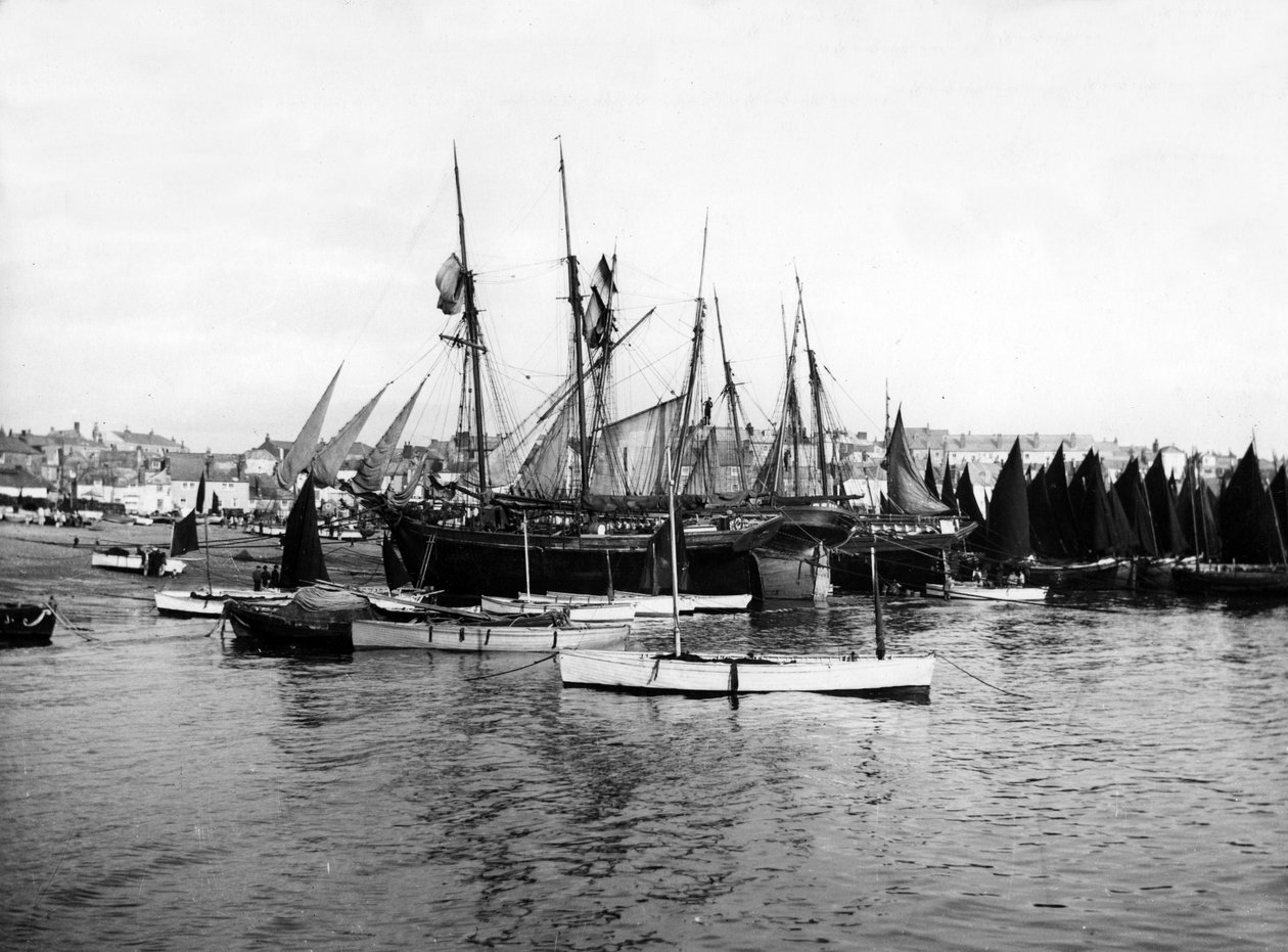 Port St Ives, ok. 1880-99 autorstwa English Photographer