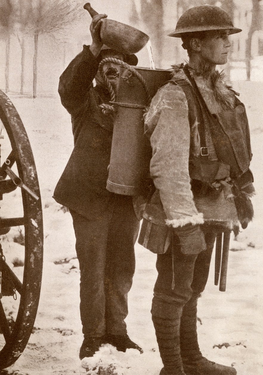 The Hot Soup Man, 1918 (papier gazetowy półtonów) autorstwa English Photographer