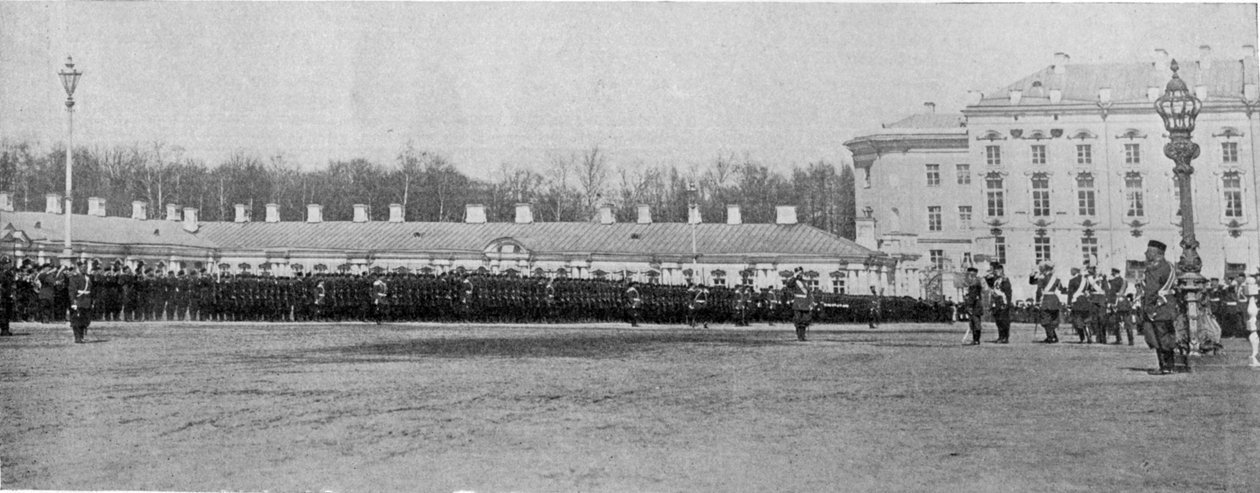 Car oddający pozdrowienia swoim wojskom i generałom, ilustracja z Króla, 25 maja 1901 autorstwa English Photographer