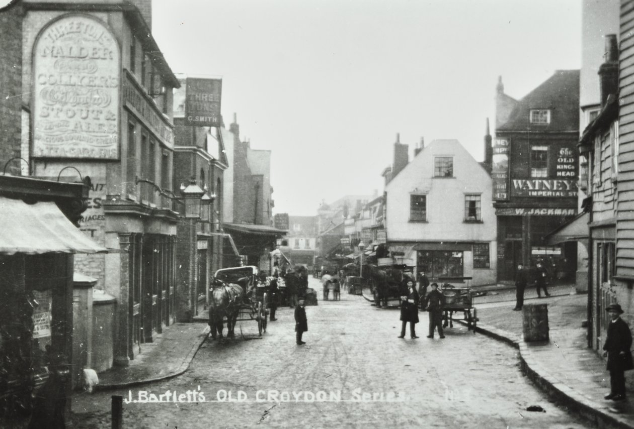 Three Tuns Old Kings Head, Surrey Street, Croydon: widok ogólny, 1885 autorstwa English Photographer