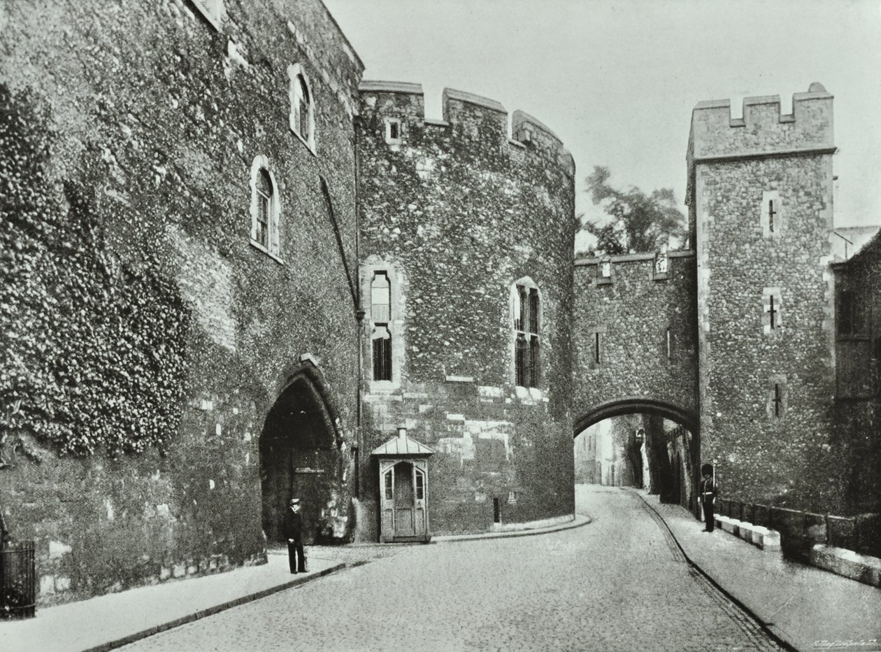Tower of London, Tower Hill: Krwawa Wieża, 1890 autorstwa English Photographer