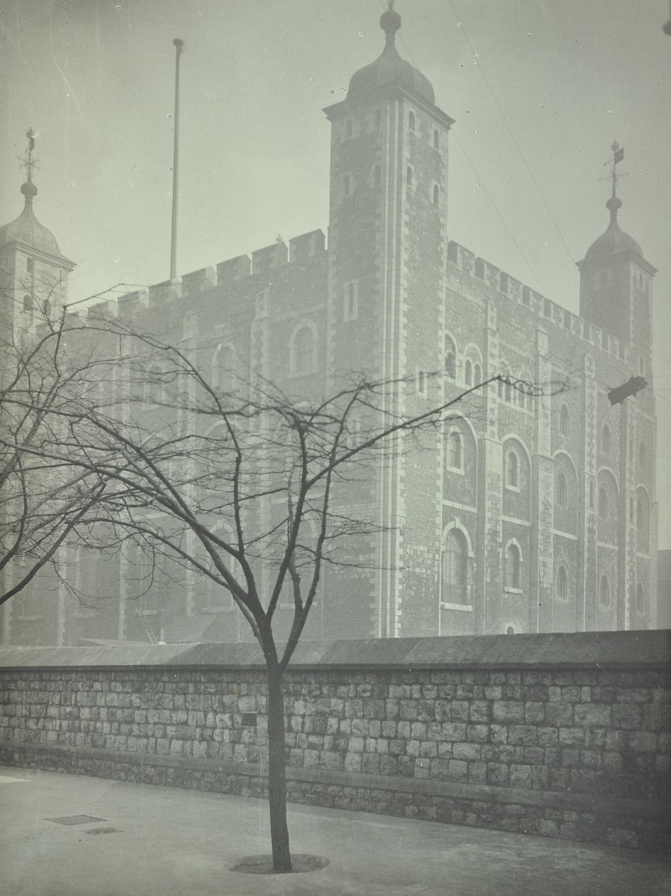 Tower of London, Tower Hill: Biała Wieża, 1899 autorstwa English Photographer