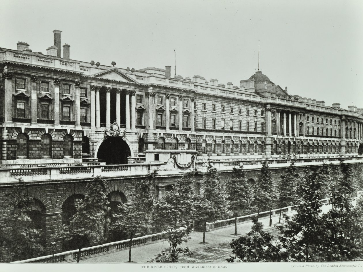 Victoria Embankment, Westminster LB: Somerset House, elewacja do Victoria Embankment, 1896 autorstwa English Photographer