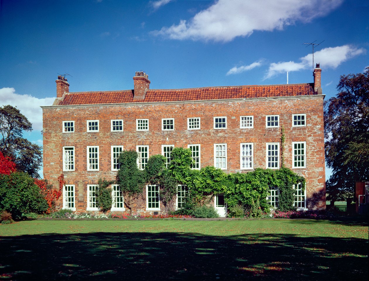 Widok zewnętrzny Low Middleton Hall, Middleton St. George, Durham autorstwa English School