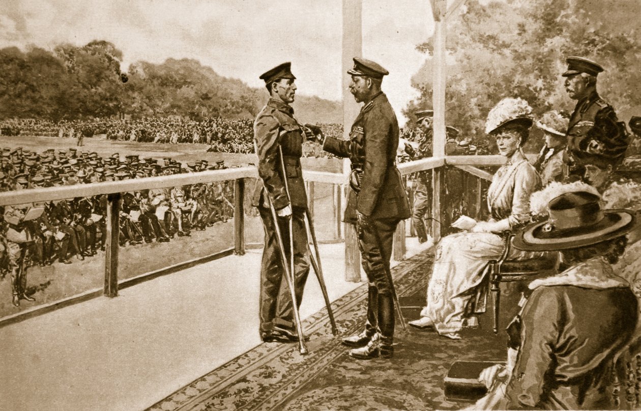 For Valour: King George dekorujący szeregowego Thomasa Hughesa z Connaught Rangers z VC, w Hyde Parku, 2 czerwca 1917, 1914-19 autorstwa English School