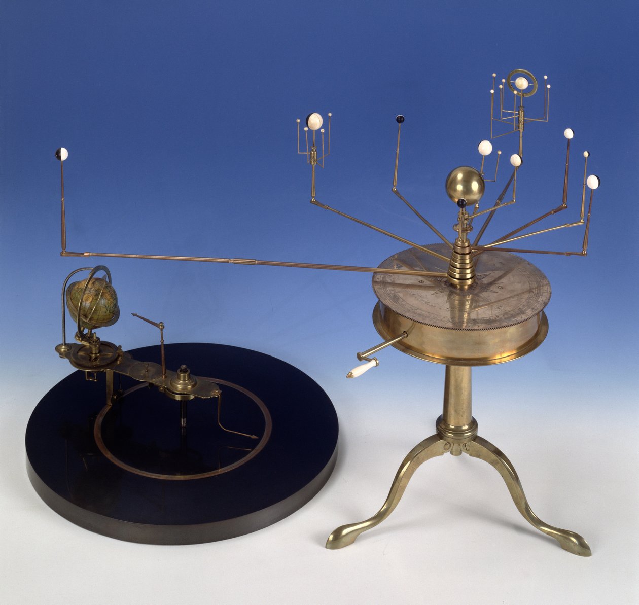 Przenośne planetarium lub planetarium typu Martin, autorstwa Thomasa Blunta (fl.1760-1822) George Newman i Thomas Voigt, ok.1808 (mosiądz, mosiądz posrebrzany i kość słoniowa) (zob. także 135772) autorstwa English School