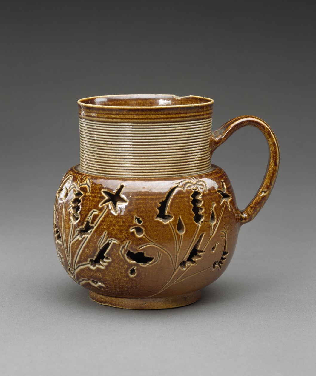 Kubek, ok. 1690-1705 (kamionka glazurowana solą) autorstwa English School