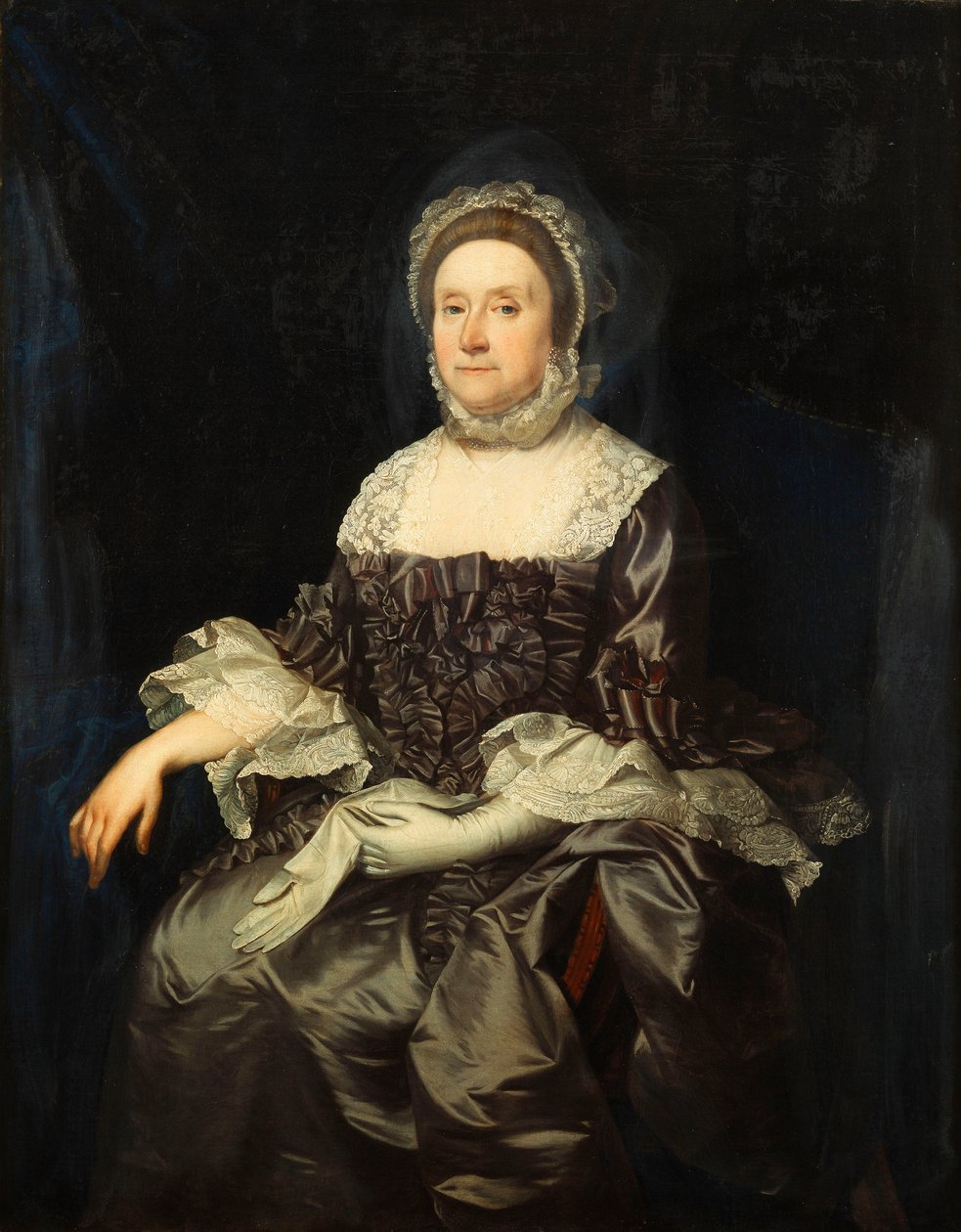 Portret Deborah Worsley z Platt, siedząca trzy czwarte długości, w fioletowej sukience z białym koronkowym kołnierzem i mankietami, trzymająca parę rękawiczek, ok. 1760 r. autorstwa English School