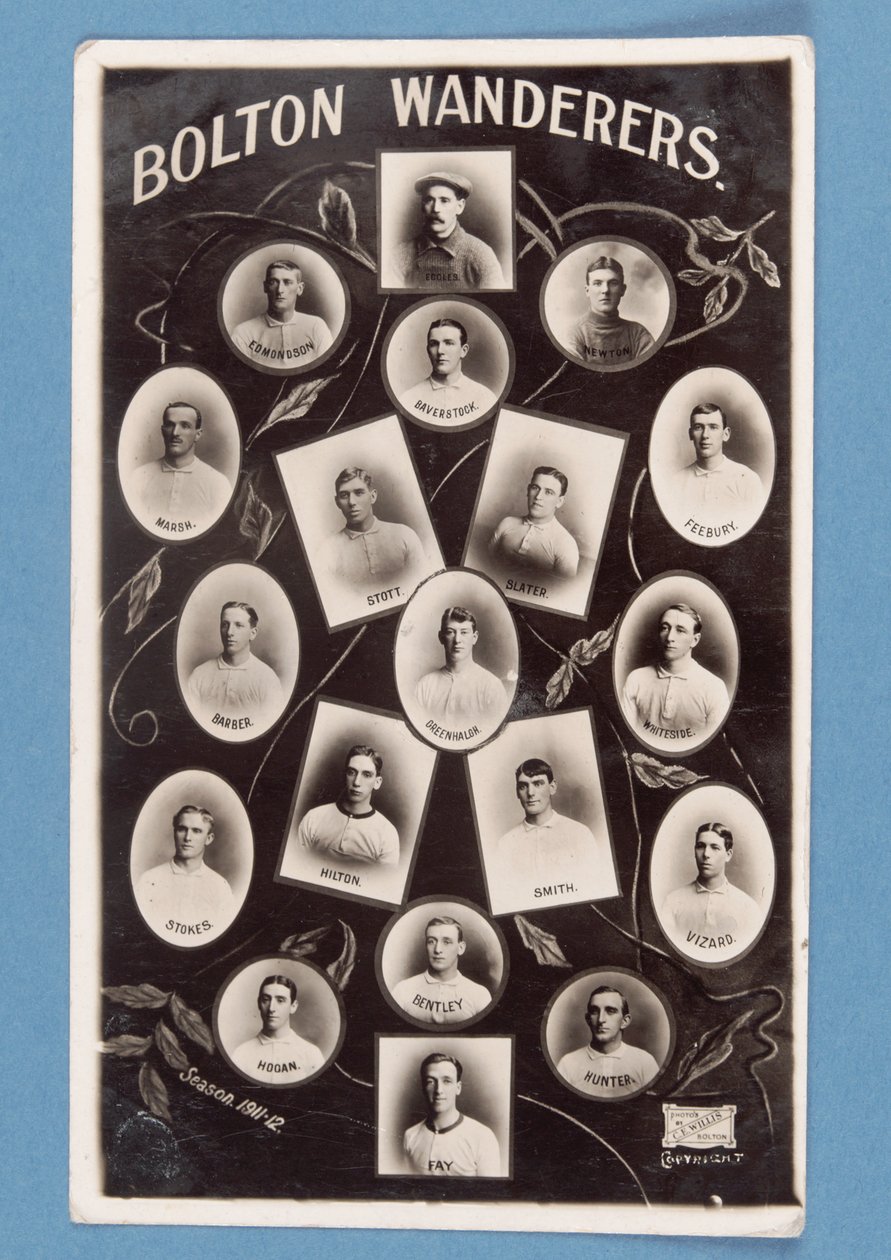 Pocztówka zawodników Bolton Wanderers FC, sezon 1911-12 (bw litho) autorstwa English School