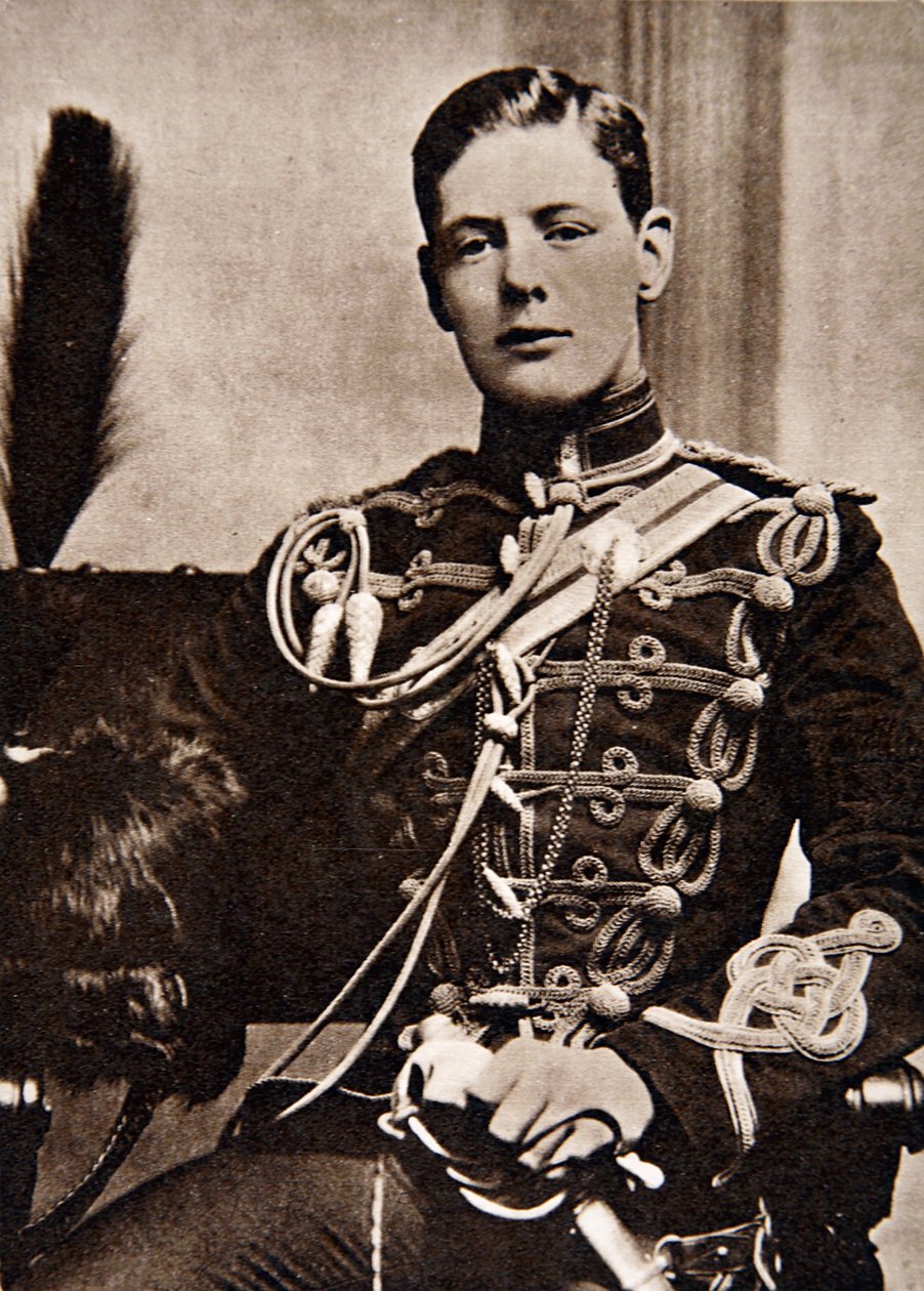 Sir Winston Churchill jako porucznik w 4 Hussars w 1895 roku (fotograwiura) autorstwa English School