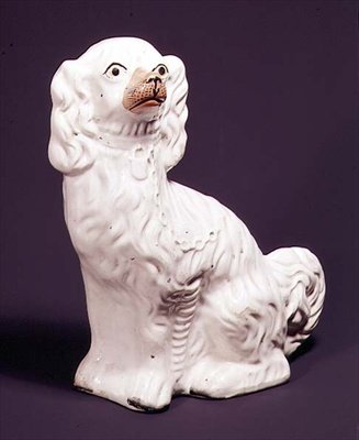 Figurka psa Staffordshire, połowa XIX wieku autorstwa English School