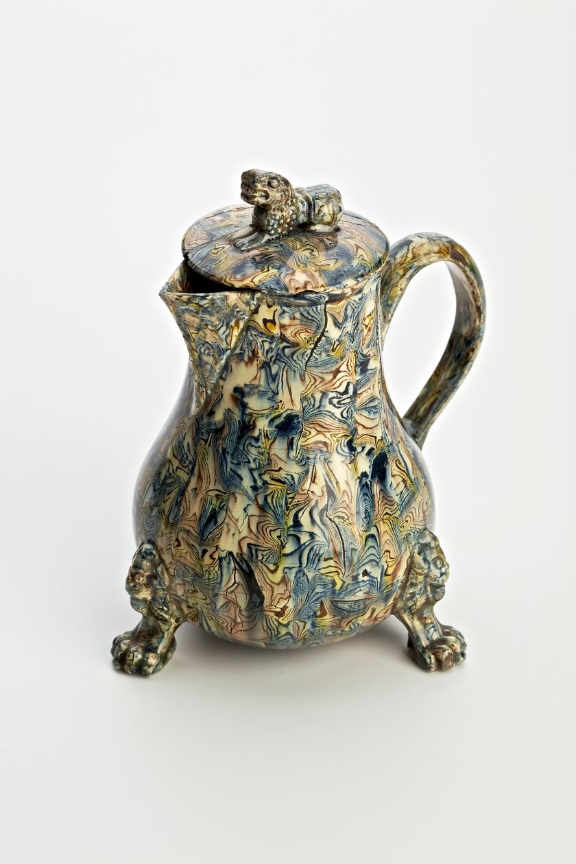 Stały dzbanek z efektem agatu Staffordshire, ok. 1760-70 (ceramika szkliwiona ołowiem) autorstwa English School