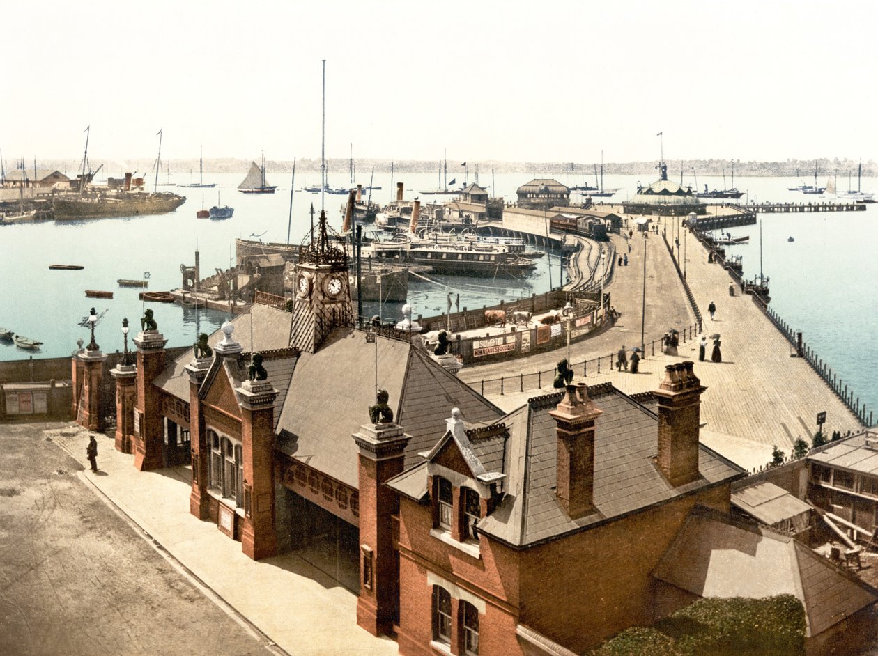 The Pier, Southampton (zdjęcie ręcznie kolorowane) autorstwa English School