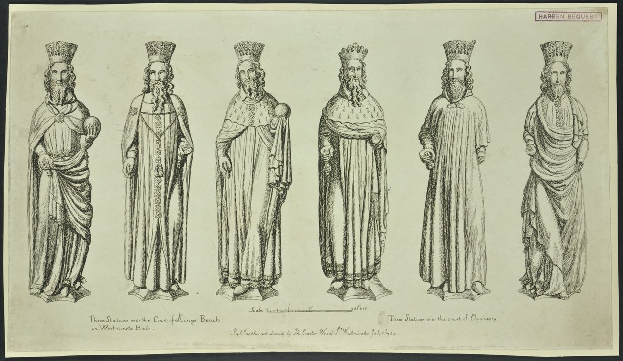 Trzy posągi nad Court of King