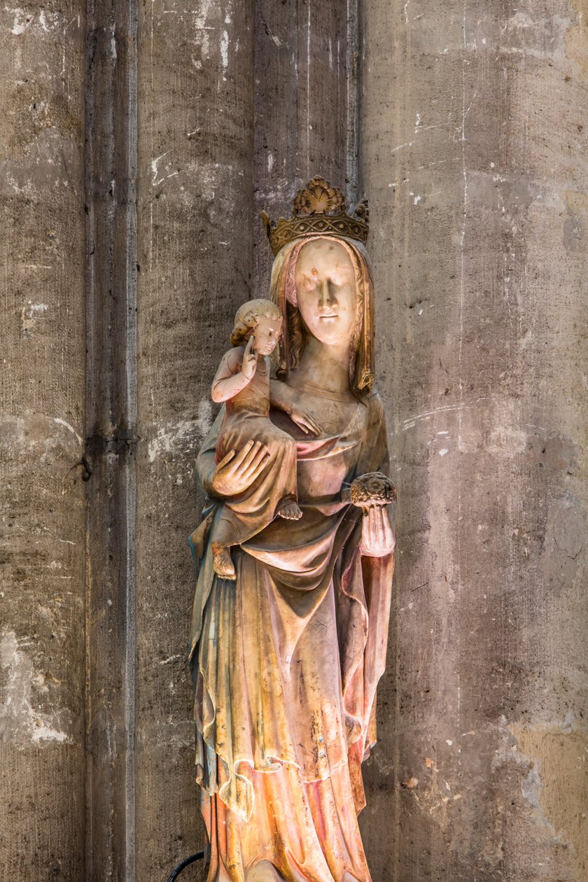 Dziewica z Dzieciątkiem znana jako Notre-Dame de la Nef. XIV wiek (Alabaster) autorstwa English School