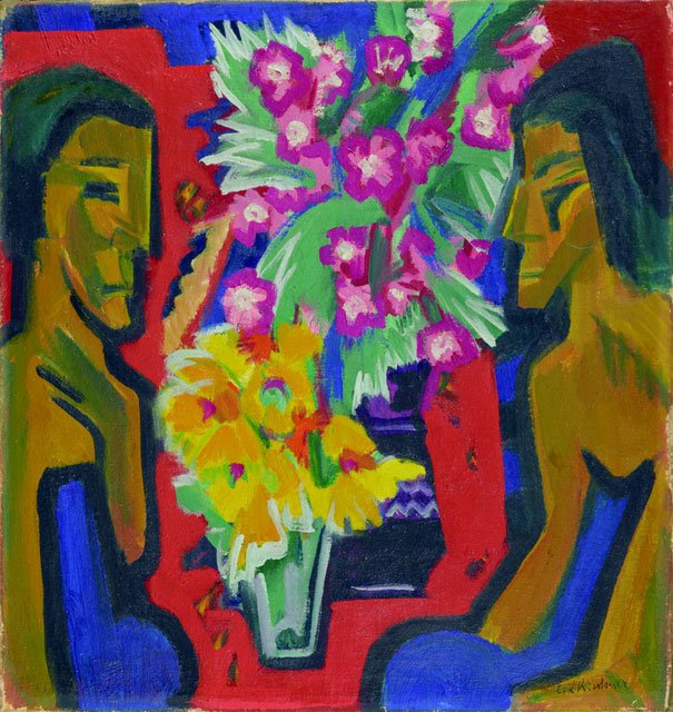 Martwa natura z dwoma drewnianymi figurkami i kwiatami autorstwa Ernst Ludwig Kirchner