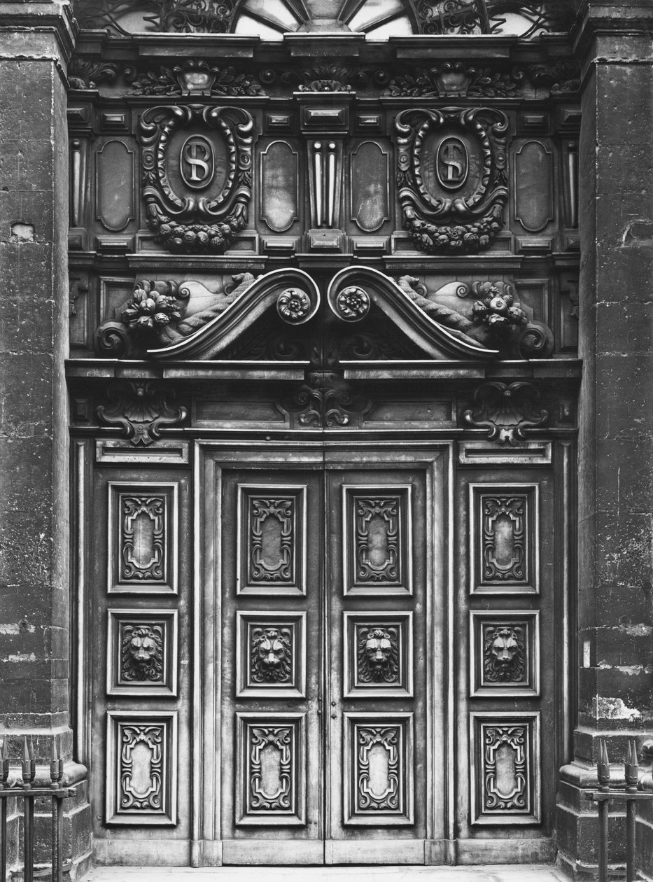 Widok fasady kościoła Saint-Paul-Saint-Louis, Paryż, portal główny, 1627-41 autorstwa Etienne and Derand, F. Martellange