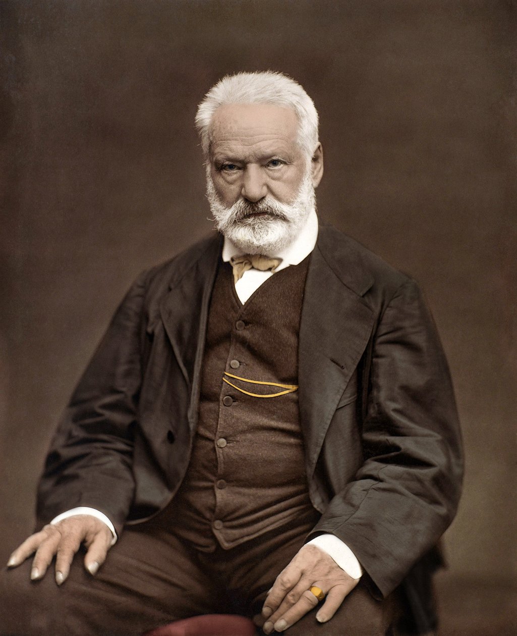 Portret Victora Hugo (1802-1885), francuskiego pisarza i poety, Koloryzacja na fotografii Etienne Carjata (1828-1906) - Victor Hugo (1802-1885). Angielski pisarz i poeta. ok. 1870. Fotografia kolorowa. autorstwa Etienne Carjat