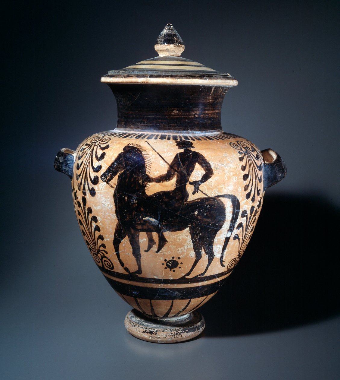Stamnos z terakoty reprezentujący jeźdźca, 500-490 pne autorstwa Etruscan