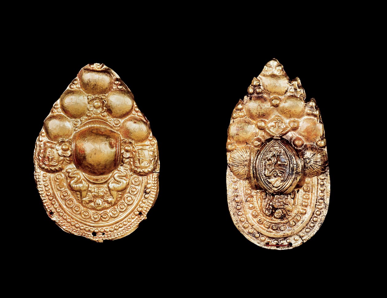Biżuteria etruska: złoty kolczyk. autorstwa Etruscan Etruscan
