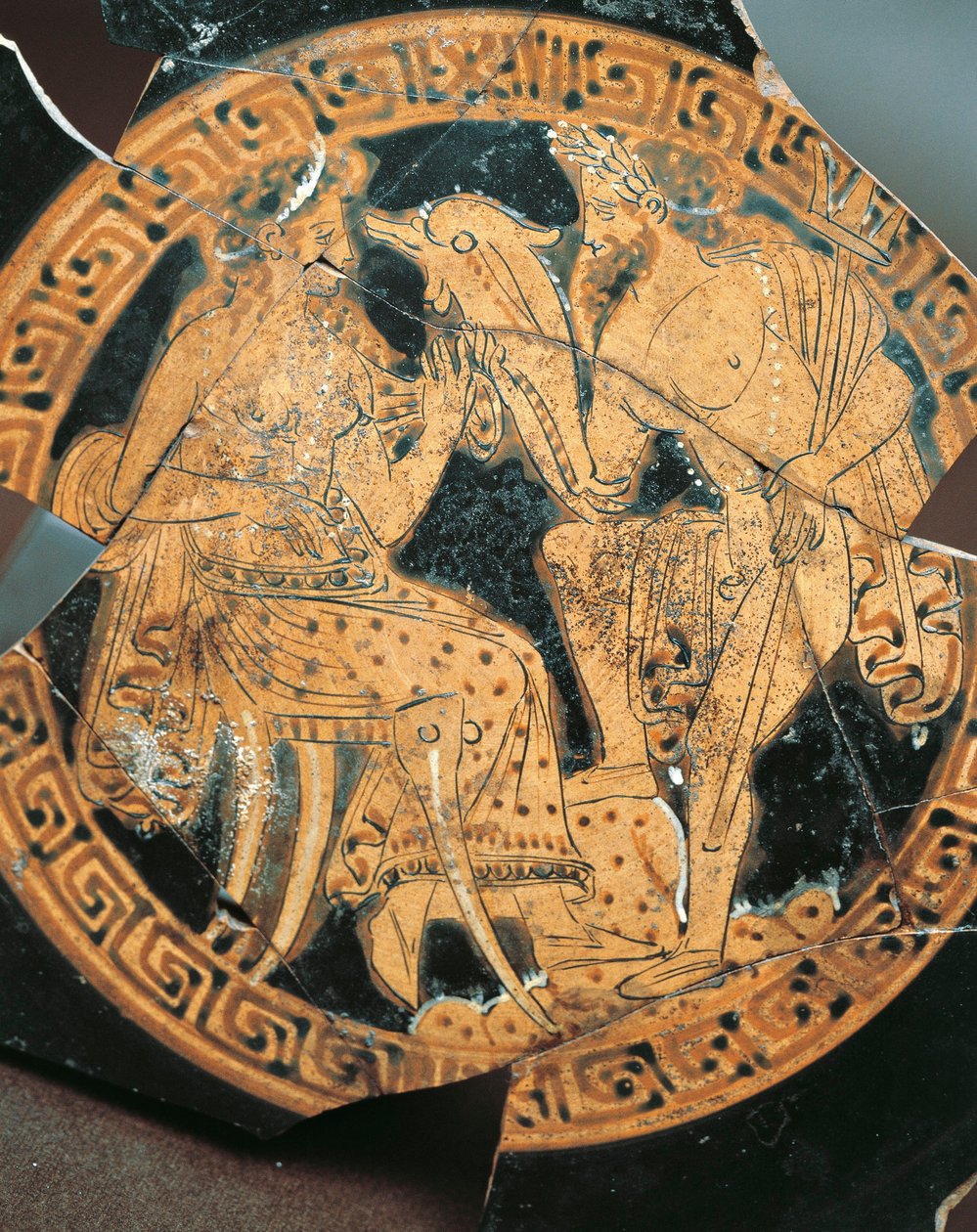 Ceramika z czerwoną figurką, wewnętrzna dekoracja krateru przedstawiająca Posejdona i Amfitrytę, cywilizacja etruska autorstwa Etruscan Etruscan