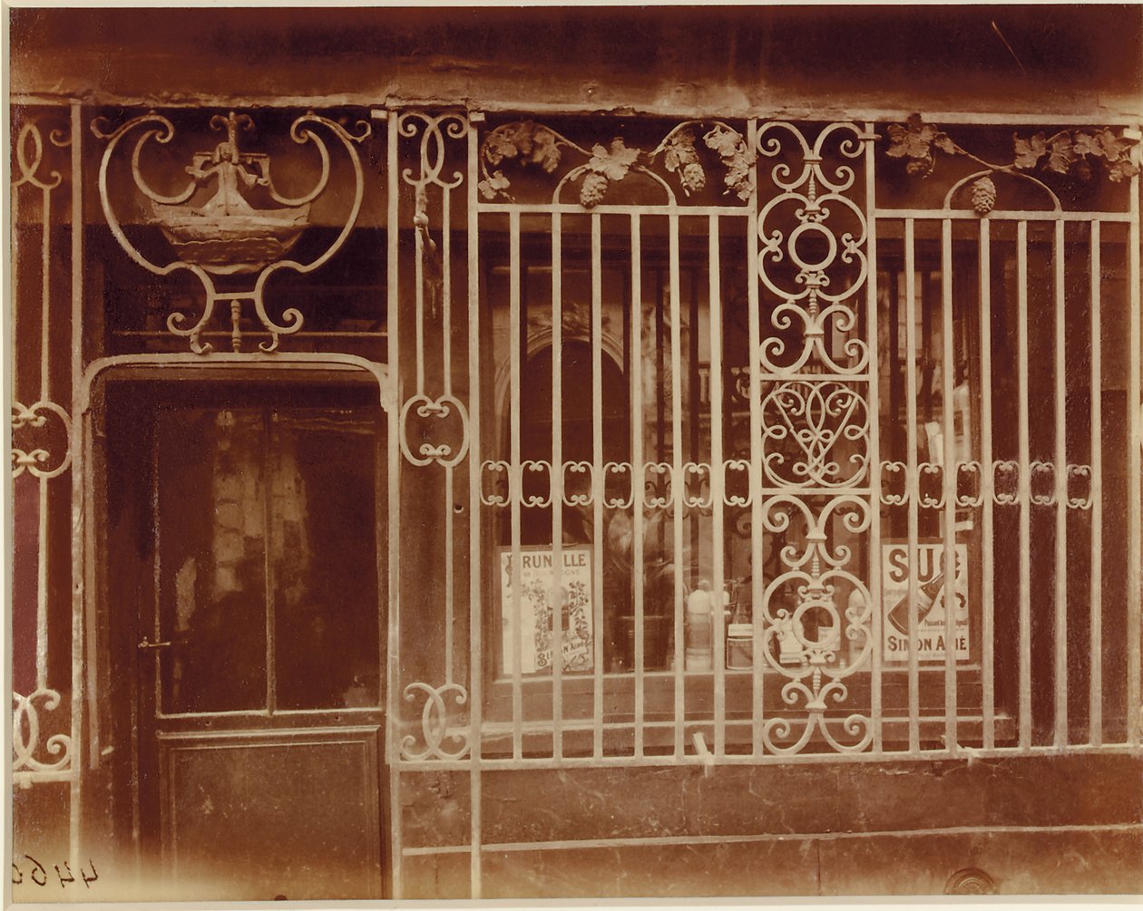 Z łaski Bożej autorstwa Eugène Atget