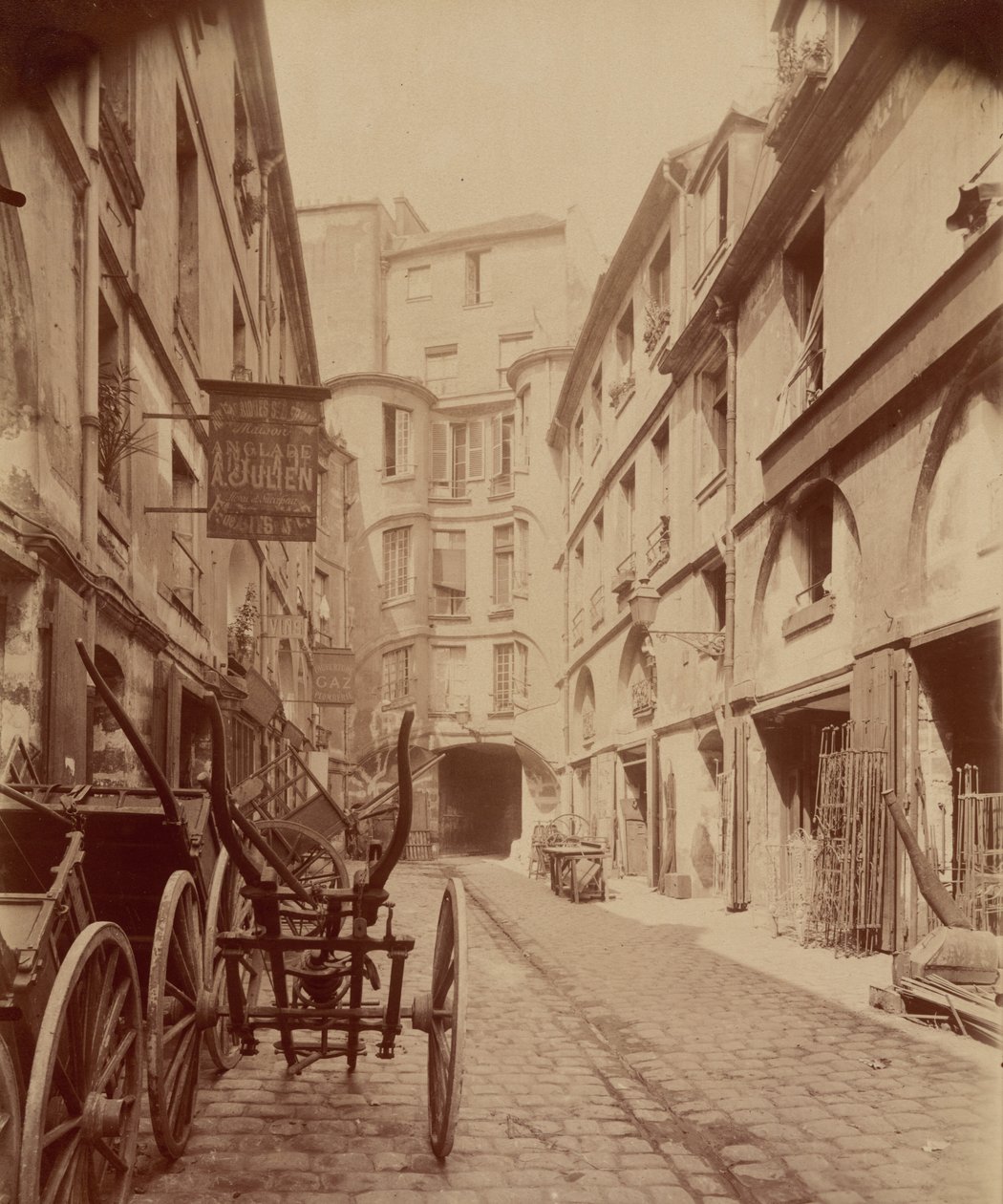 Cour du Dragon autorstwa Eugène Atget