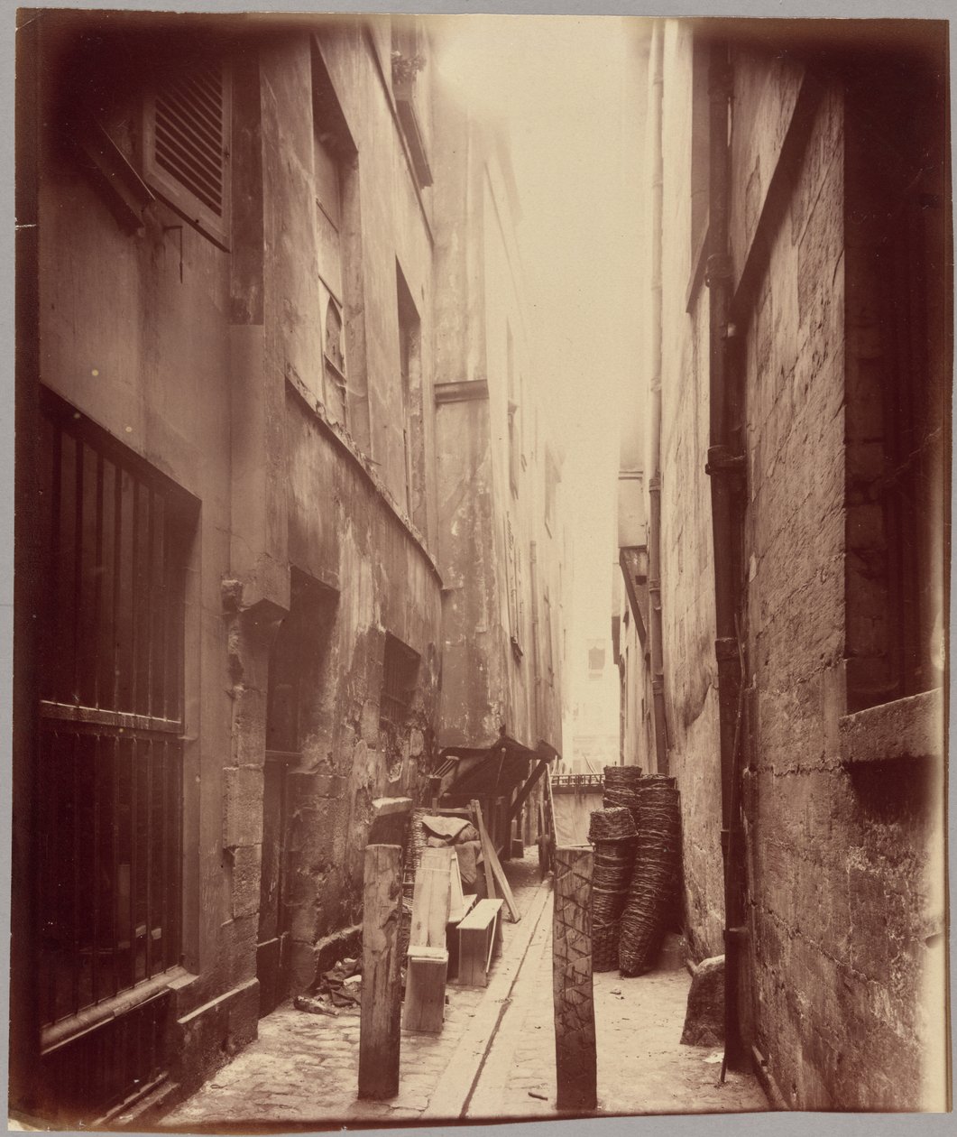 Cul-de-sac du Boeuf, ulica Saint-Merri autorstwa Eugène Atget