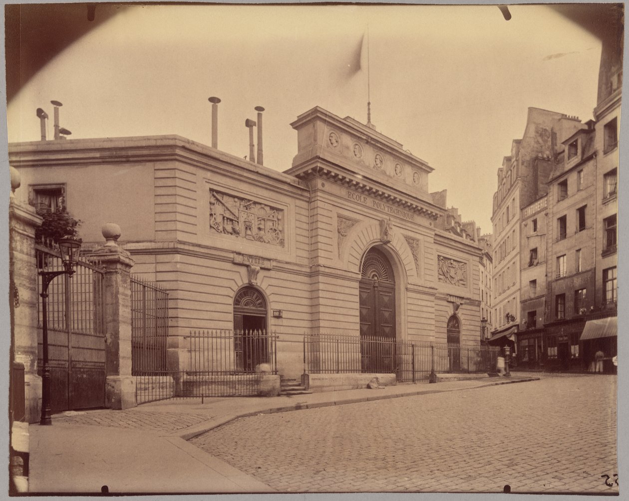École polytechnique, rue Descartes autorstwa Eugène Atget