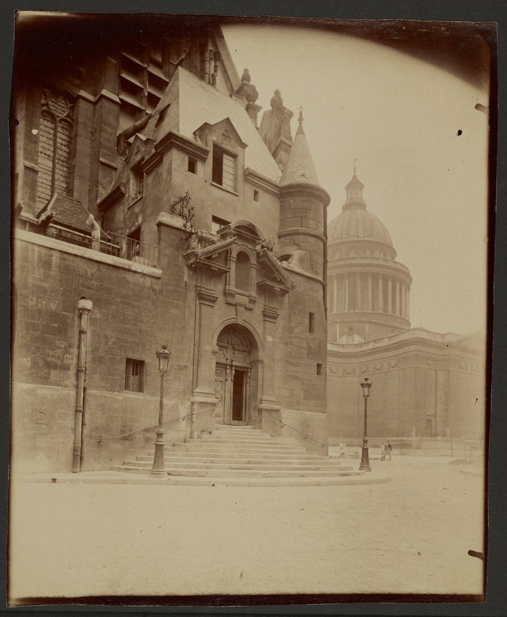 [Kościół Saint-Étienne-du-Mont i Panteon] autorstwa Eugène Atget