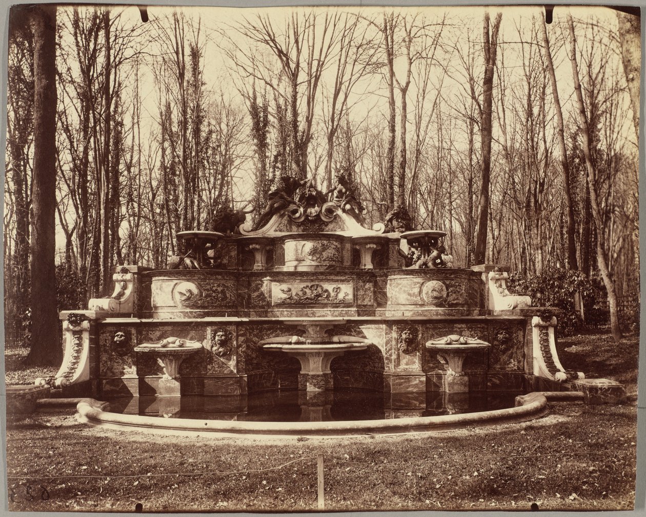 Wielki Trianon, bufet Mansarta autorstwa Eugène Atget
