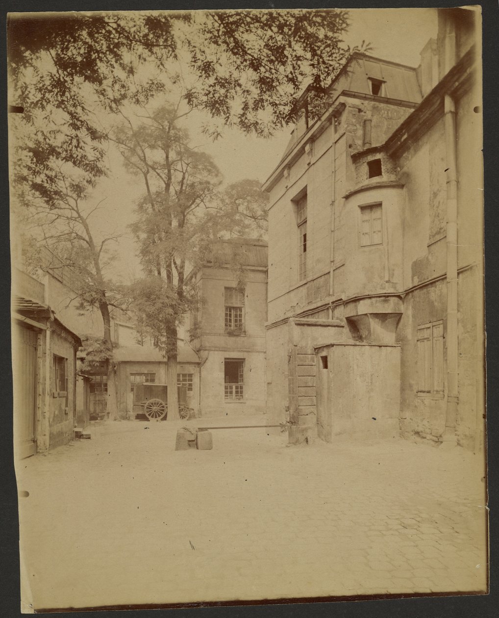 Hôtel Lavalière, Rue Saint-Jacques autorstwa Eugène Atget