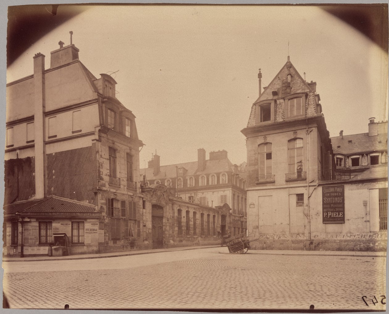 Hôtel de Vendôme, 3-5 rue Béranger autorstwa Eugène Atget
