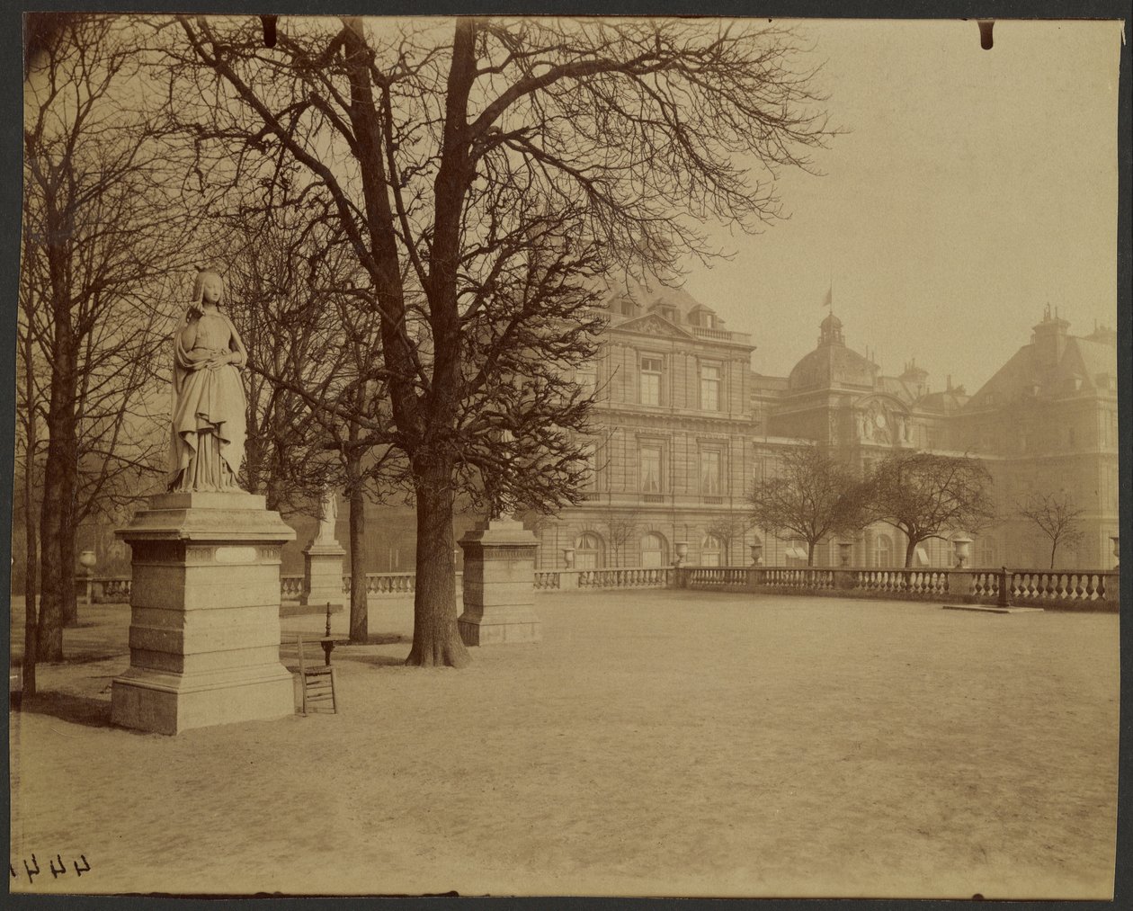 Ogród Luksemburski autorstwa Eugène Atget