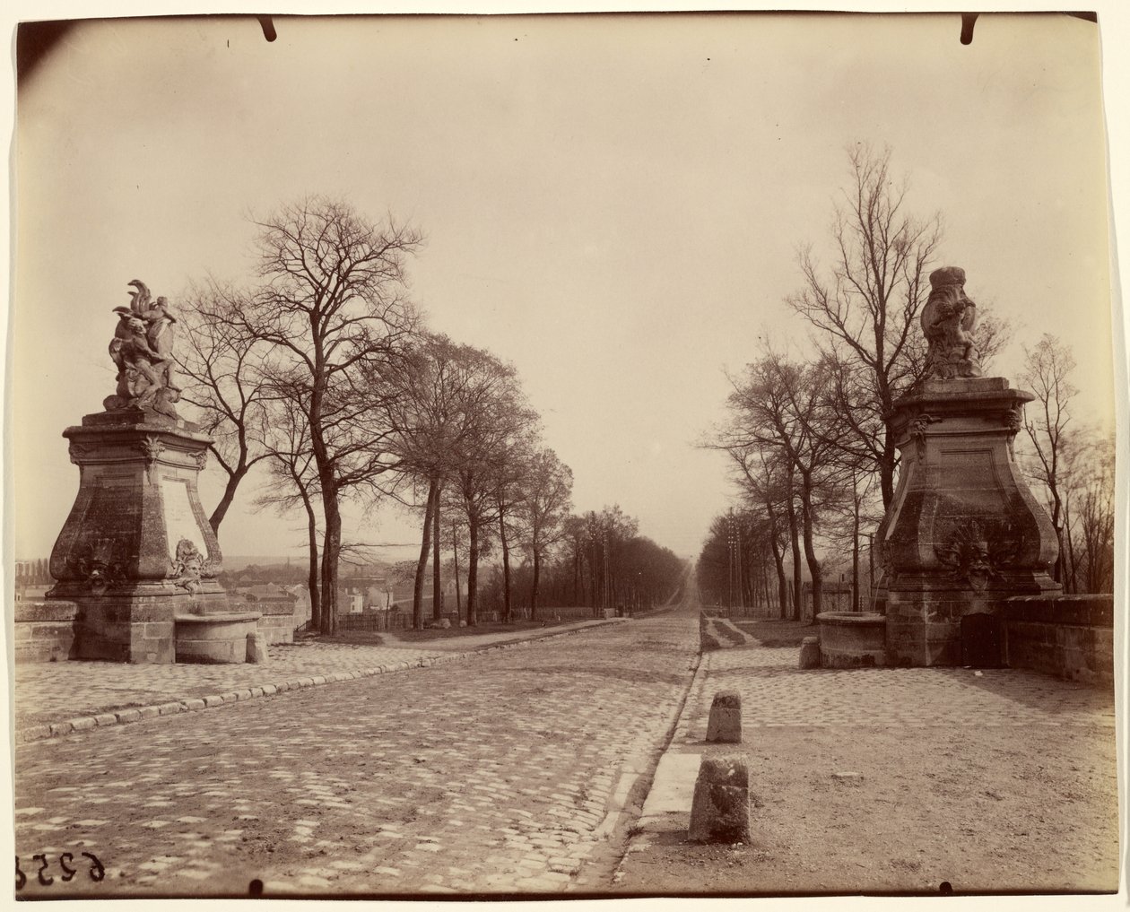 Juvisy, piękne fontanny autorstwa Eugène Atget