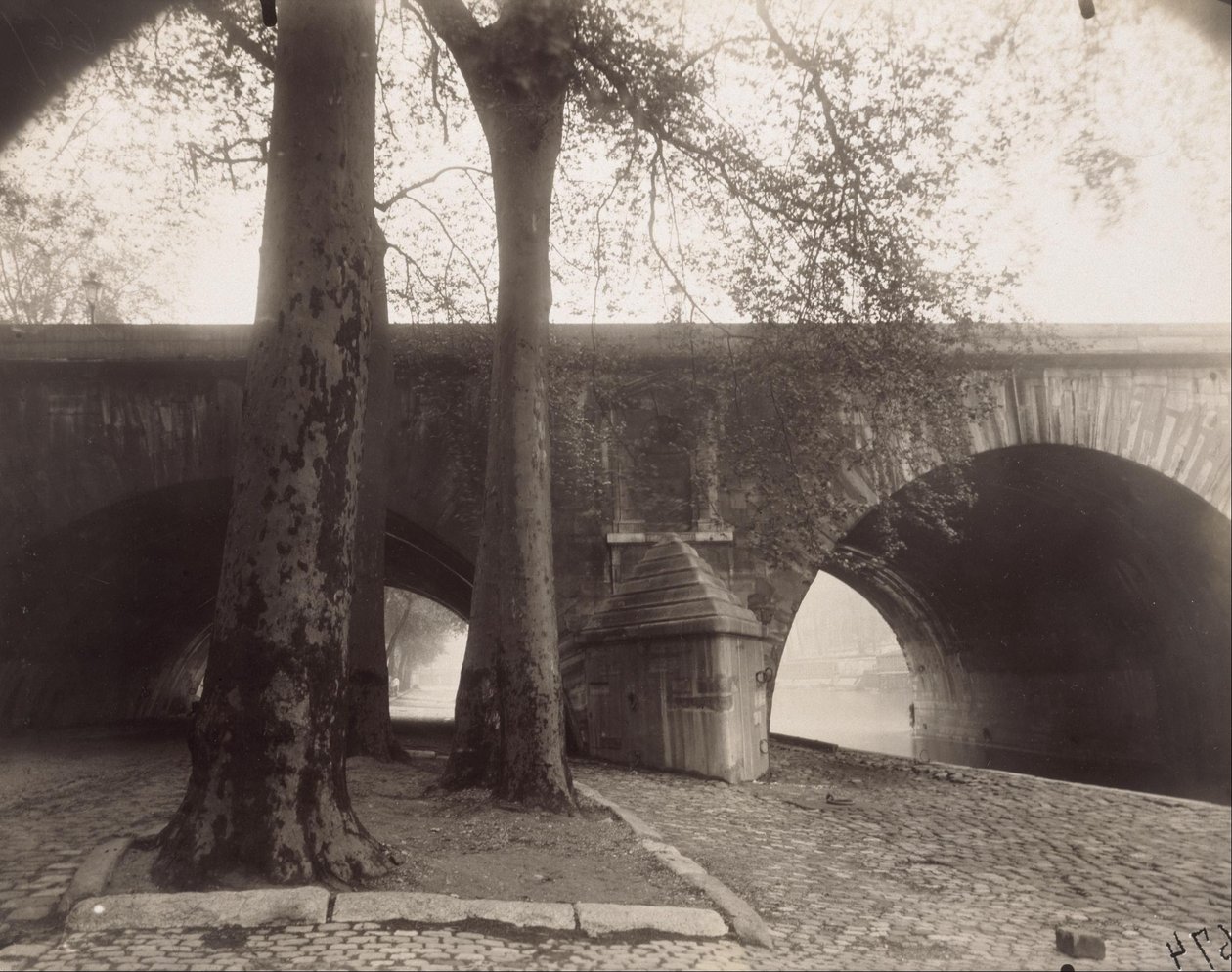 Most Marii autorstwa Eugène Atget