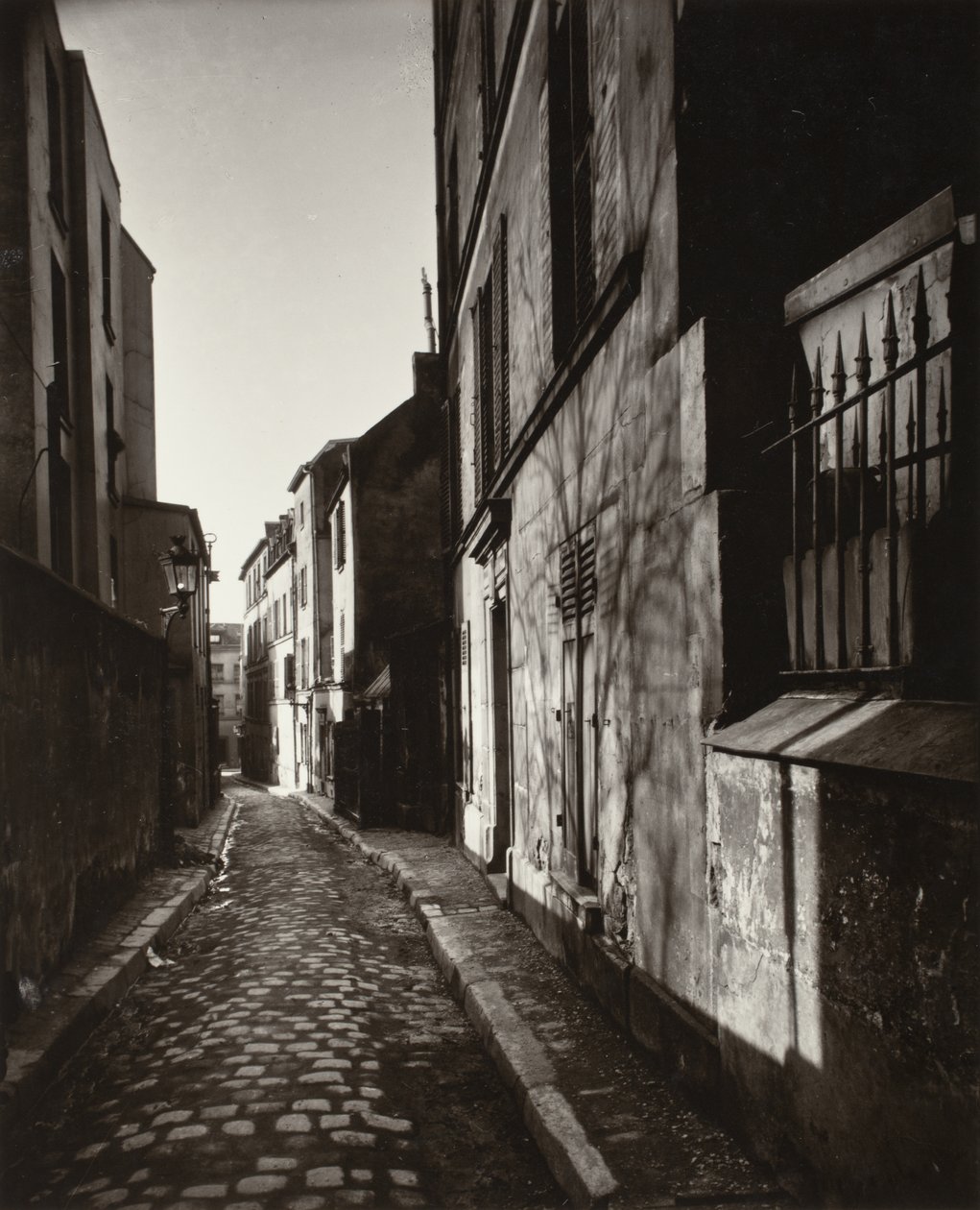 Rue St. Rustique, marzec 1922 autorstwa Eugène Atget
