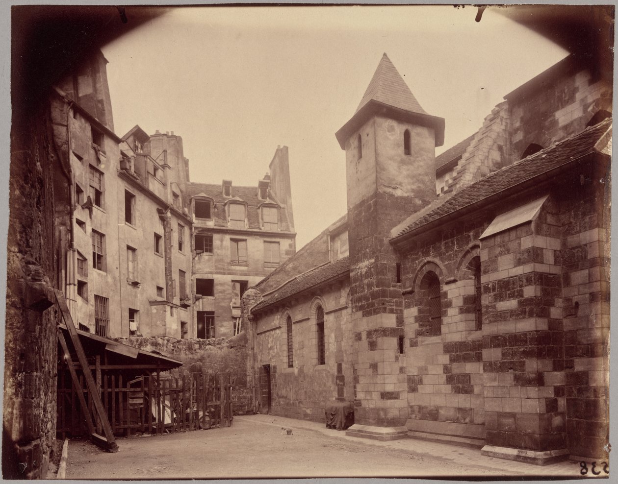 Saint-Julien-le-Pauvre autorstwa Eugène Atget