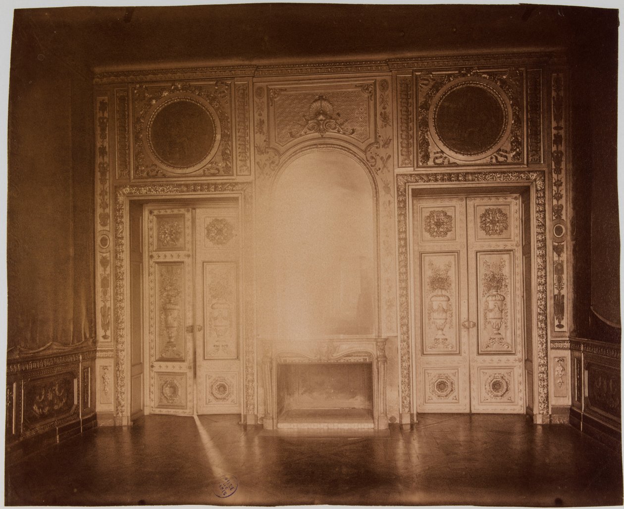 Salon, wnętrze Hôtel de Lauzun autorstwa Eugène Atget
