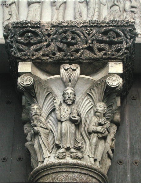 Głowica kolumny z Chrystusem Błogosławiącym z Portalu Zachodniego fasady, 1840-61 autorstwa Eugene Emmanuel Viollet le Duc
