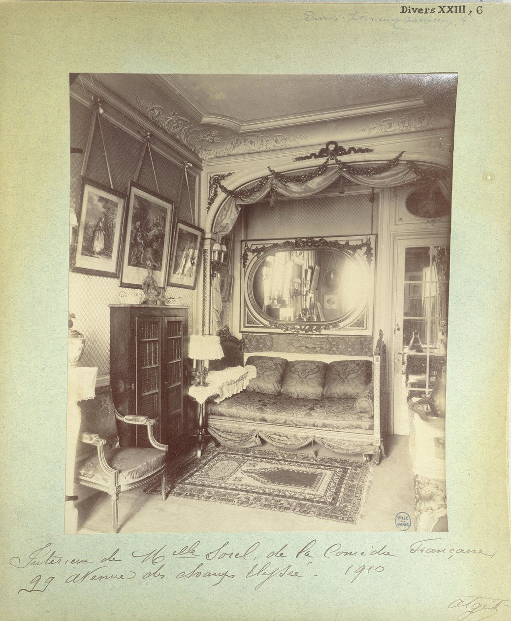 Wnętrze domu Cecile Sorel przy 99 Avenue des Champs Elysees, 1910 autorstwa Eugène Atget